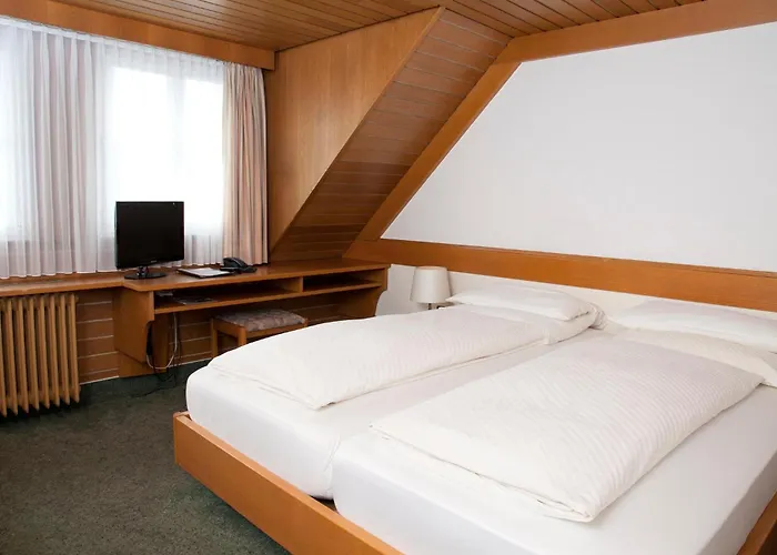 & Restaurant Waldshuter Hof *